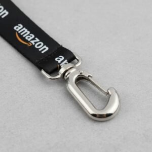 Lanyards de raso premium personalizados full color con mosquetón de zamak y sujeción superior.